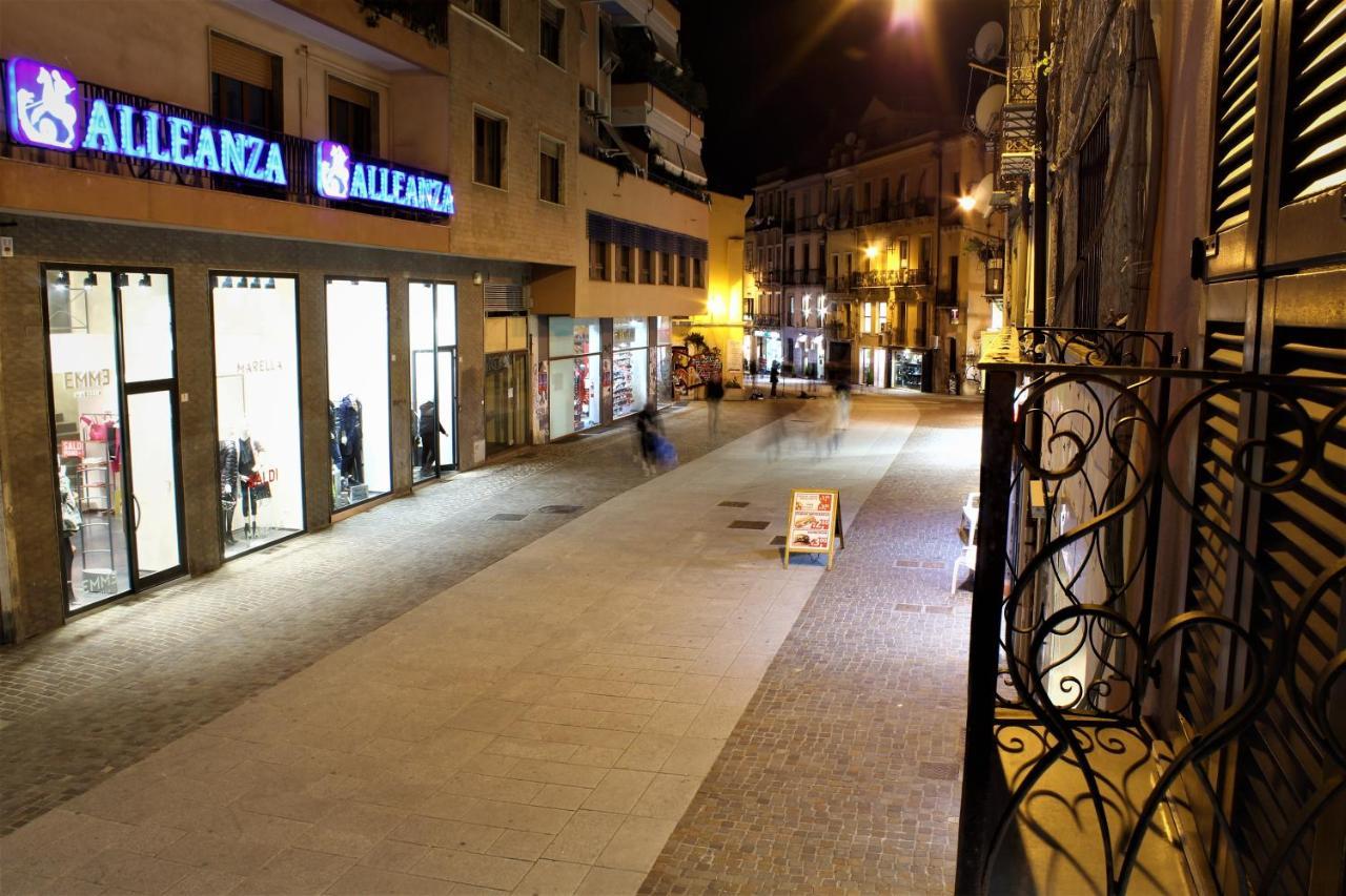Apartament Sa Domu E Babbu Cagliari Zewnętrze zdjęcie